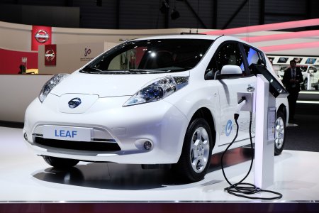 «Ниссан Мотор» запускает флагманский электромобиль в Японии