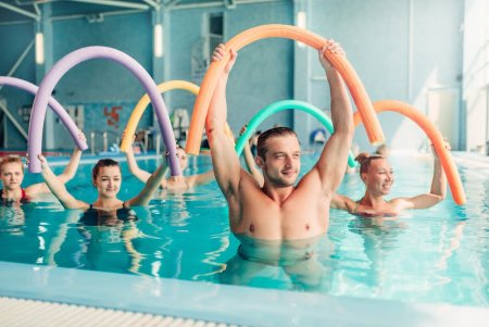 Какие упражнения выполнять в бассейне